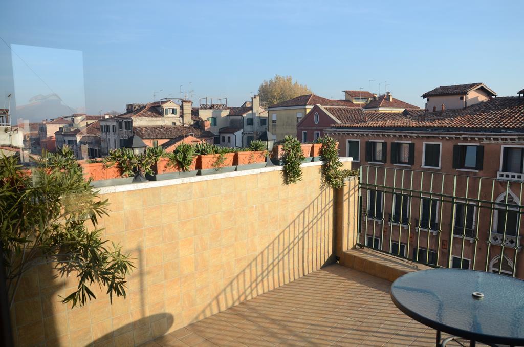 Ca' Delfina Holiday Home Venise Extérieur photo